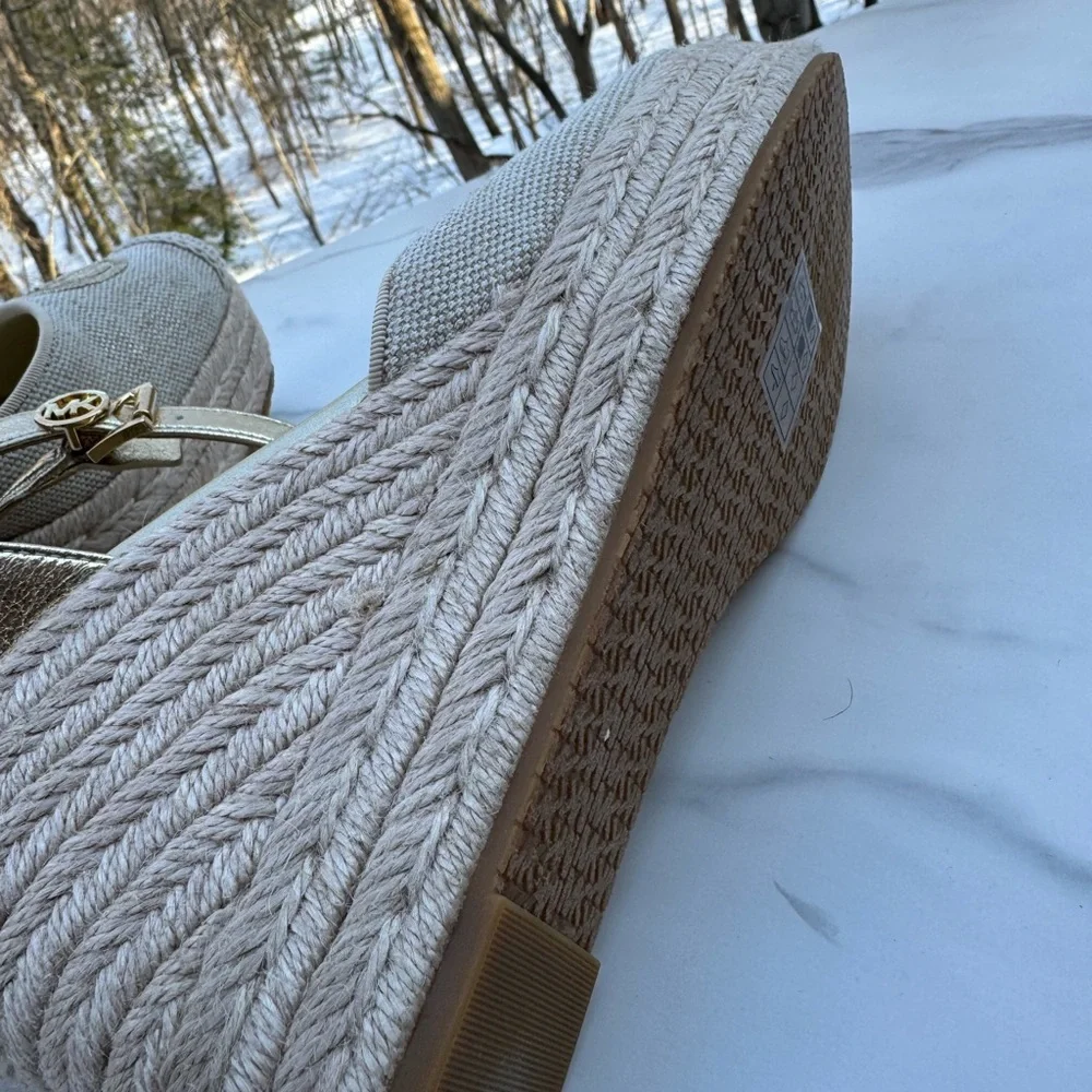 Michael Kors Larissa Logo Espadrille Wedge Sandals Cream Gold Size 9.5